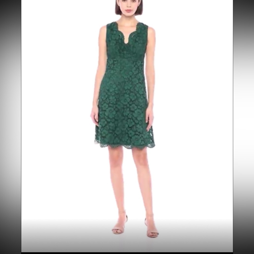 Lace Cocktail Dress - Emerald Green - Size 8